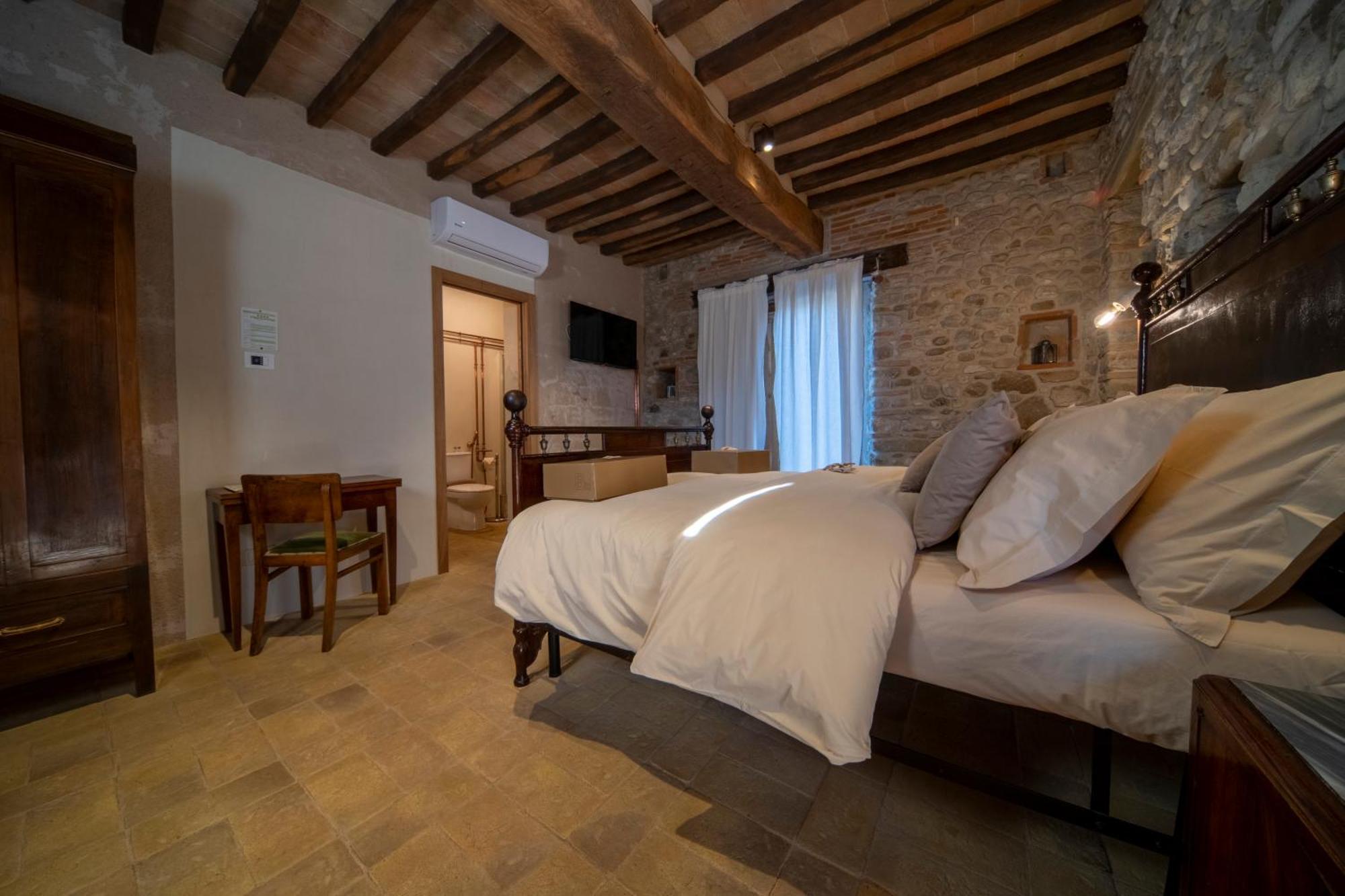Podere Tovari Farm stay *