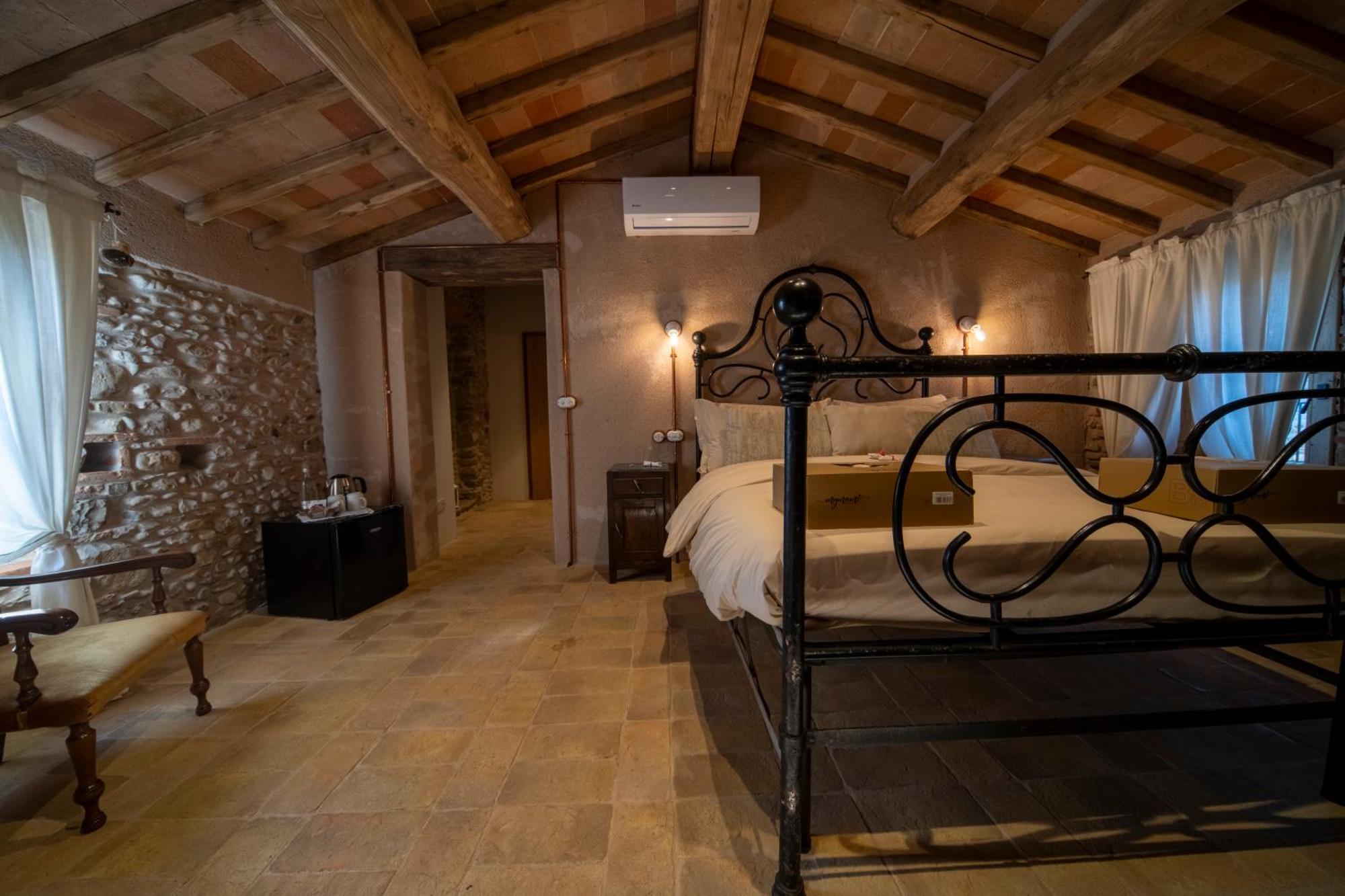 Podere Tovari Farm stay *