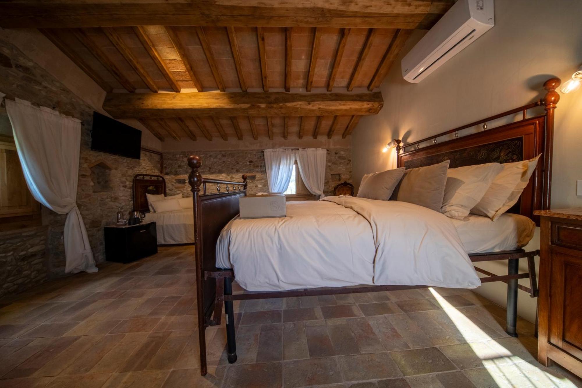 Podere Tovari Farm stay *